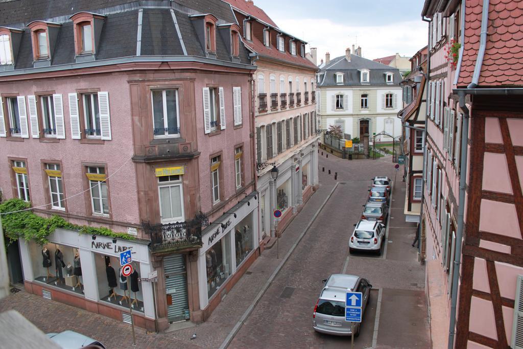 Appartement Les Violettes Colmar Rom bilde